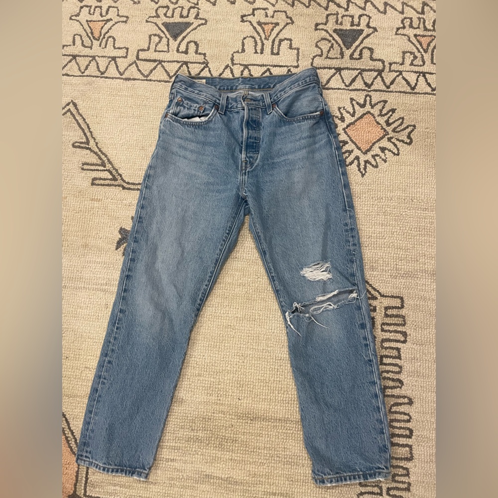 Levi 501 crop premium